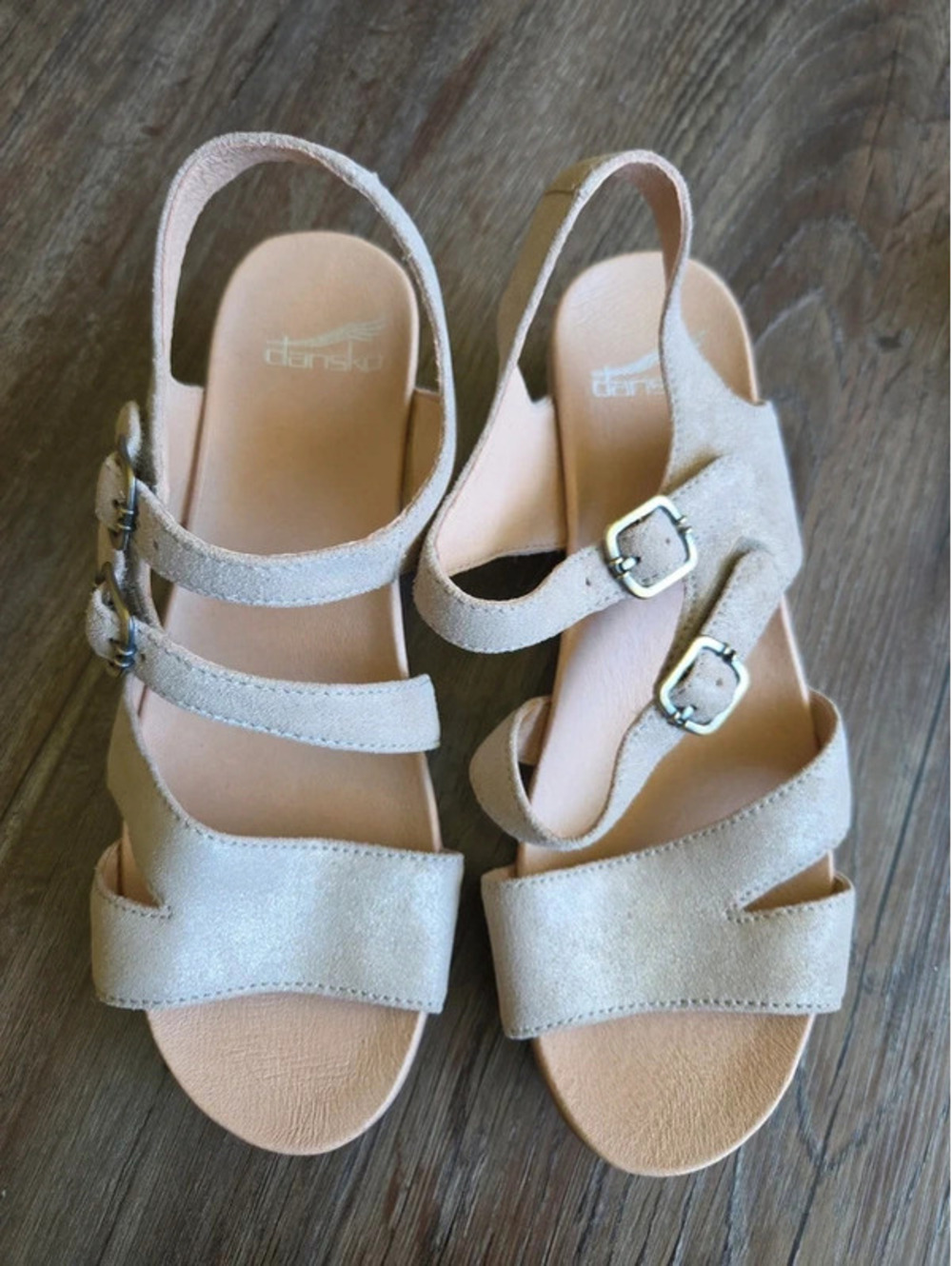 Dansko sparkly nude sandal size 8.5